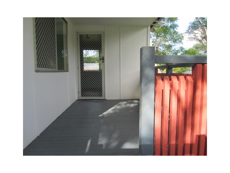 27 Bannerman Street, Riverview QLD 4303