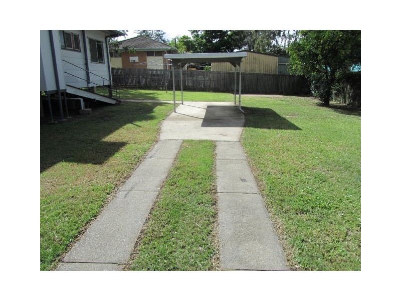 27 Bannerman Street, Riverview QLD 4303