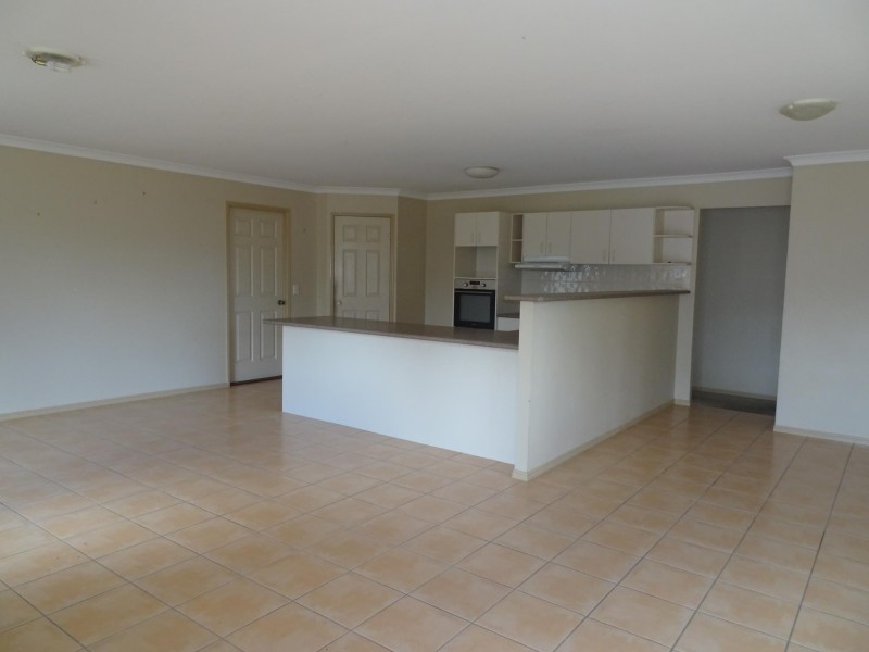8 Mayfair Place, Moggill QLD 4070