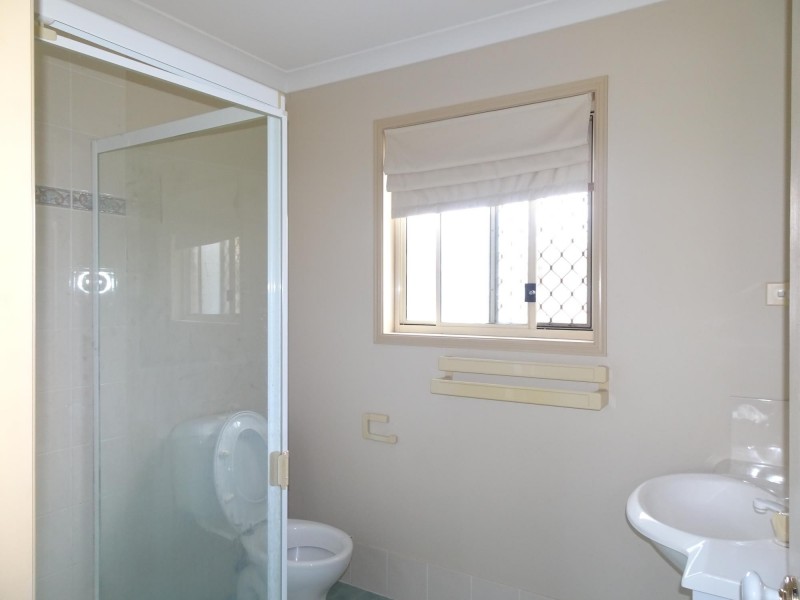 8 Mayfair Place, Moggill QLD 4070