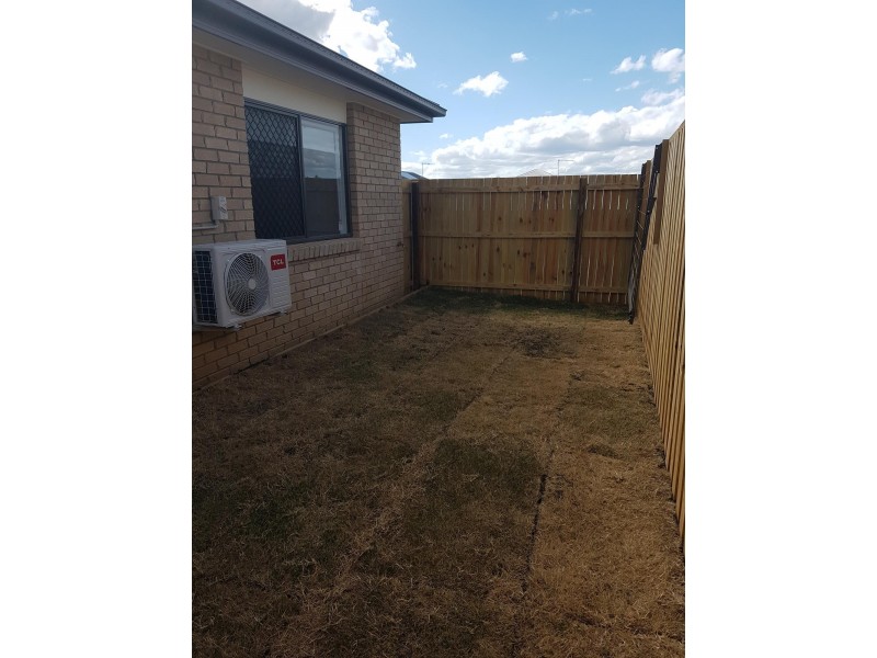 1/2 Rosella Way, Deebing Heights QLD 4306