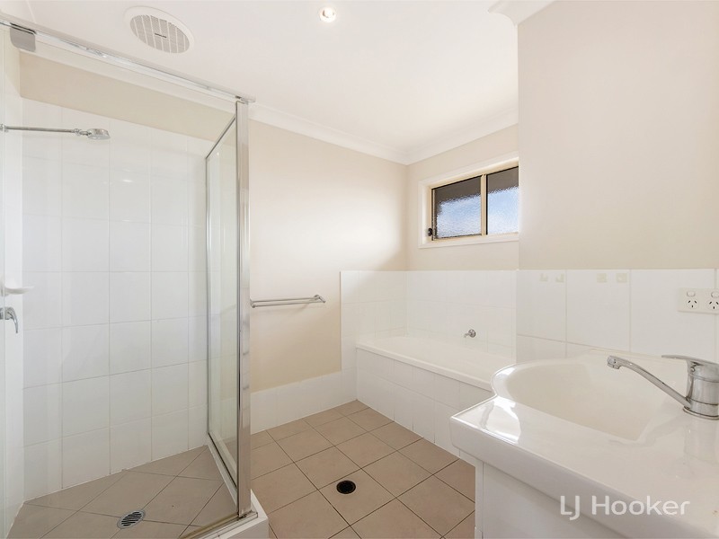 46 Peregrine Dr, Lowood QLD 4311