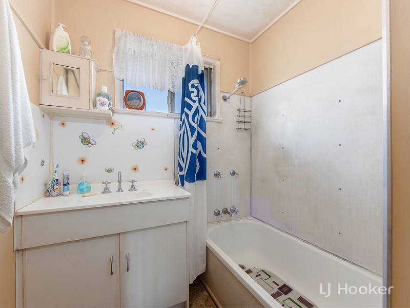 206 Pine Mountian Road, Brassall QLD 4305