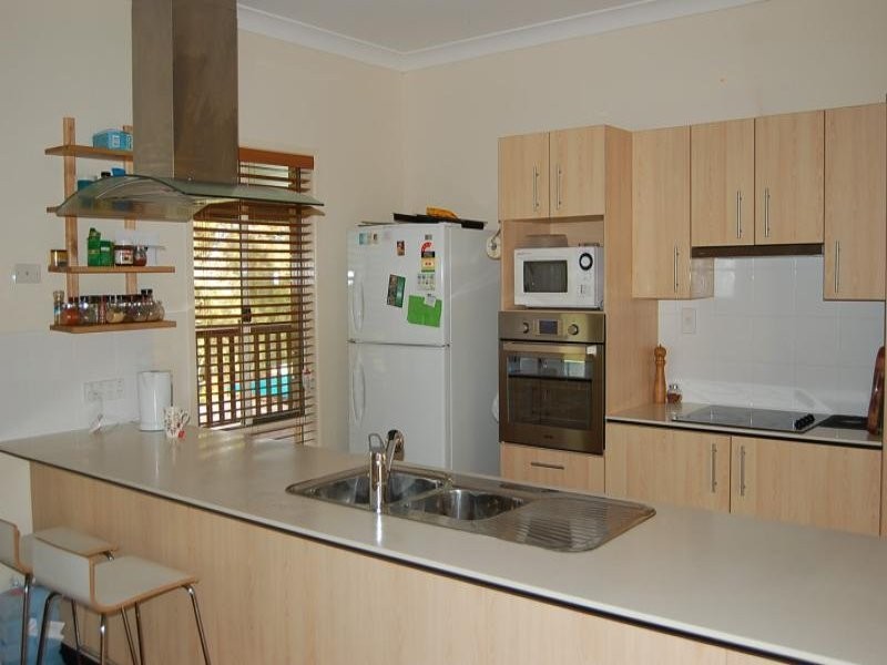 10 Mamaku Street, Fernvale QLD 4306