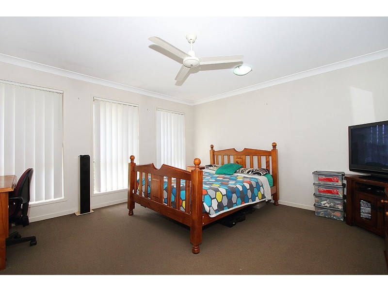 4 Baystone Pl, Raceview QLD 4305
