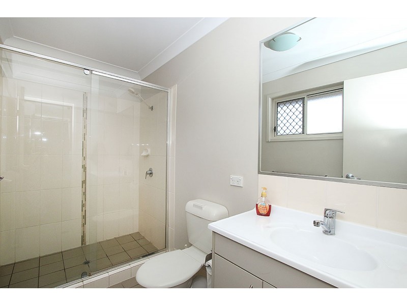 4 Baystone Pl, Raceview QLD 4305