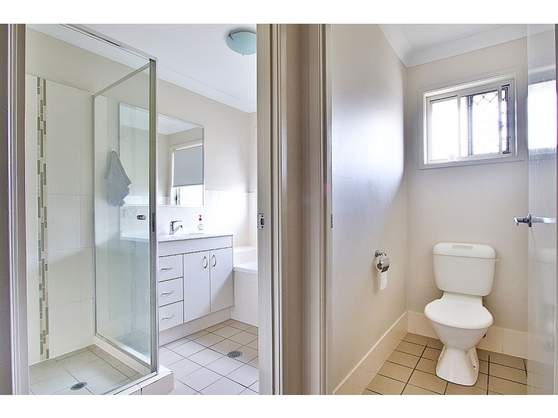 4 Baystone Pl, Raceview QLD 4305