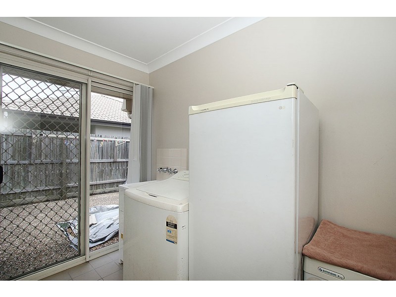 4 Baystone Pl, Raceview QLD 4305