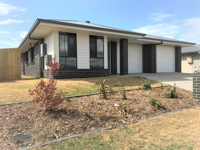 2/12 Reaside Rd, Walloon QLD 4306