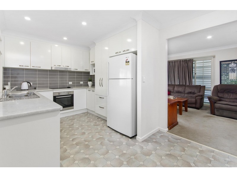 34 Jonquil Circuit, Flinders View QLD 4305