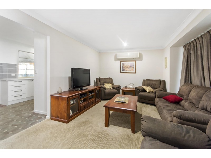 34 Jonquil Circuit, Flinders View QLD 4305