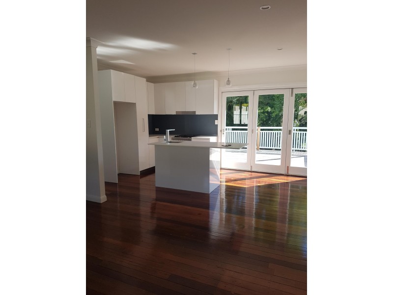 15 Lusitania, Newtown QLD 4305