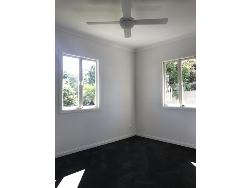 15 Lusitania, Newtown QLD 4305