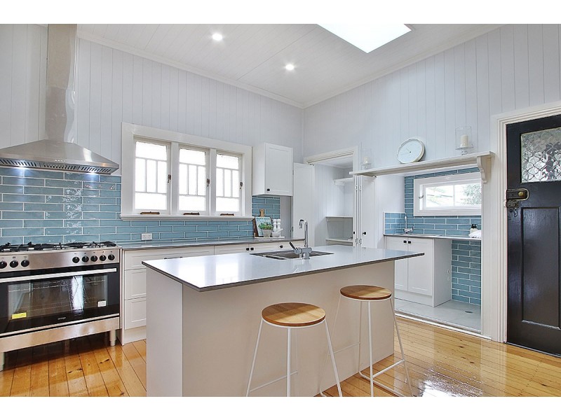 84 Warwick Road, Ipswich QLD 4305