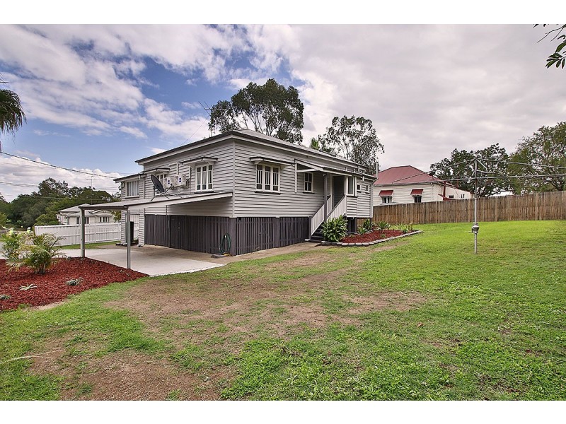 84 Warwick Road, Ipswich QLD 4305