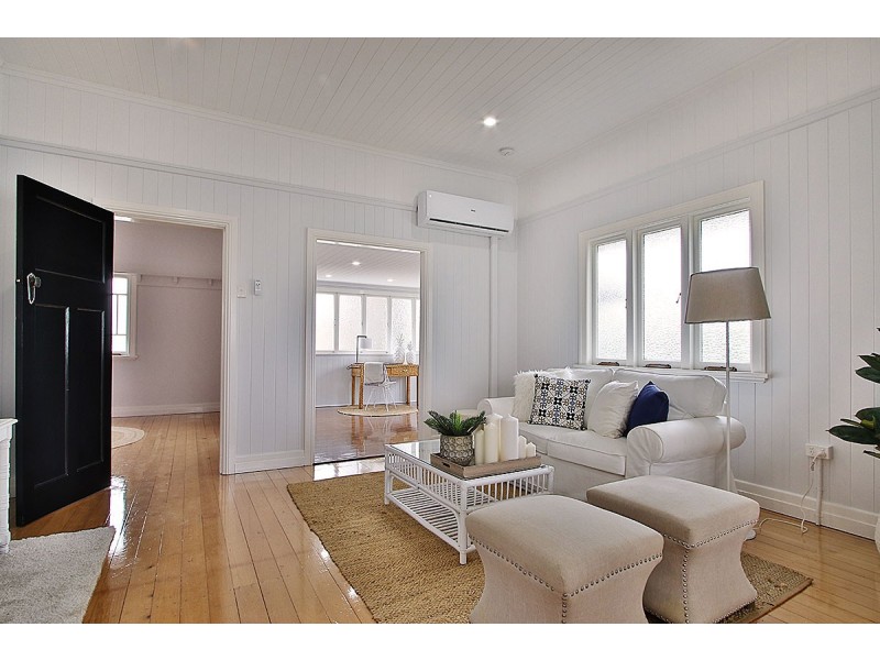 84 Warwick Road, Ipswich QLD 4305