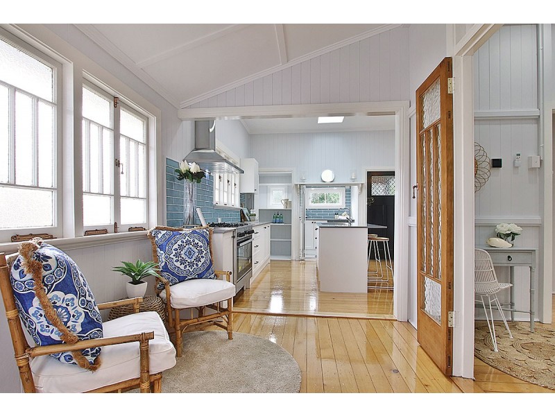 84 Warwick Road, Ipswich QLD 4305