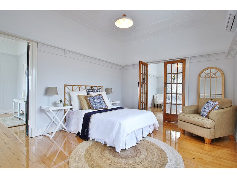 84 Warwick Road, Ipswich QLD 4305