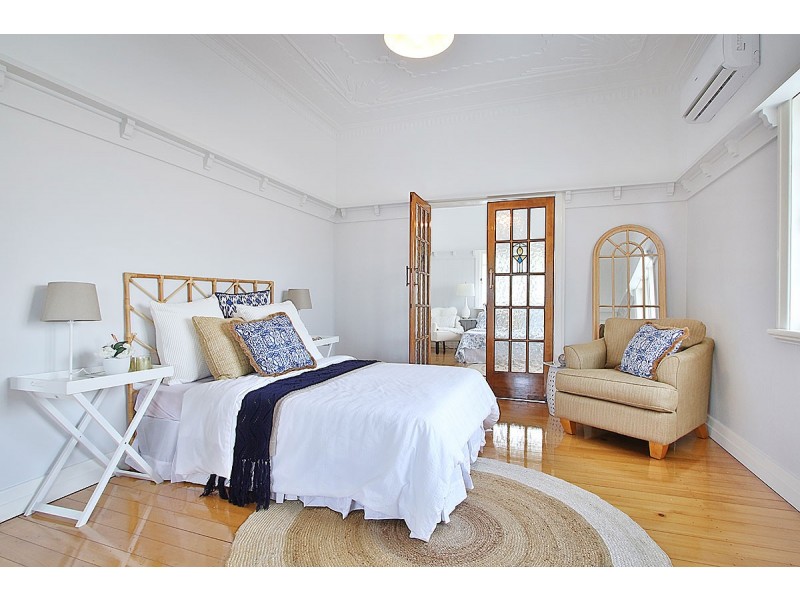 84 Warwick Road, Ipswich QLD 4305