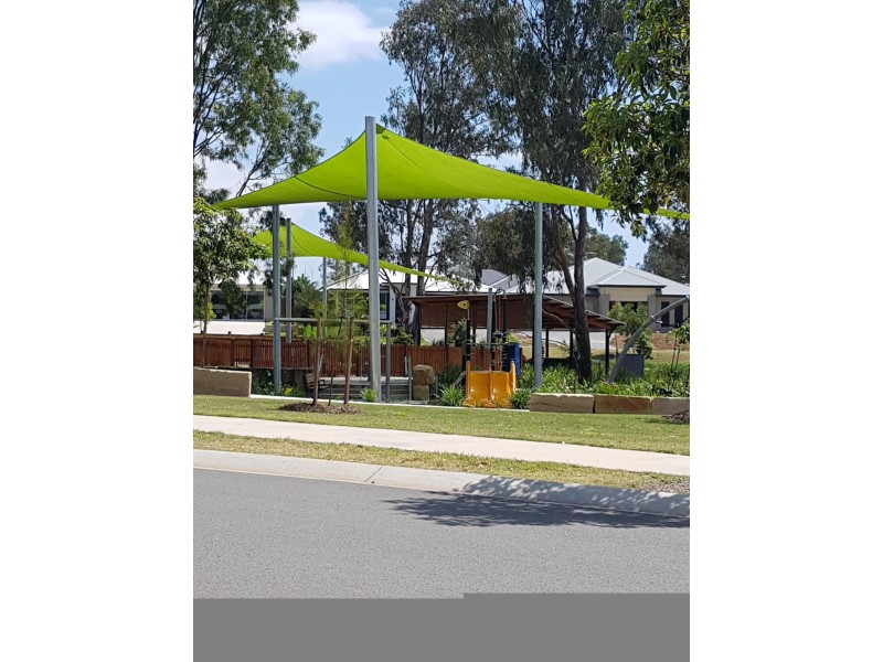 1/2 Rosella Way, Deebing Heights QLD 4306