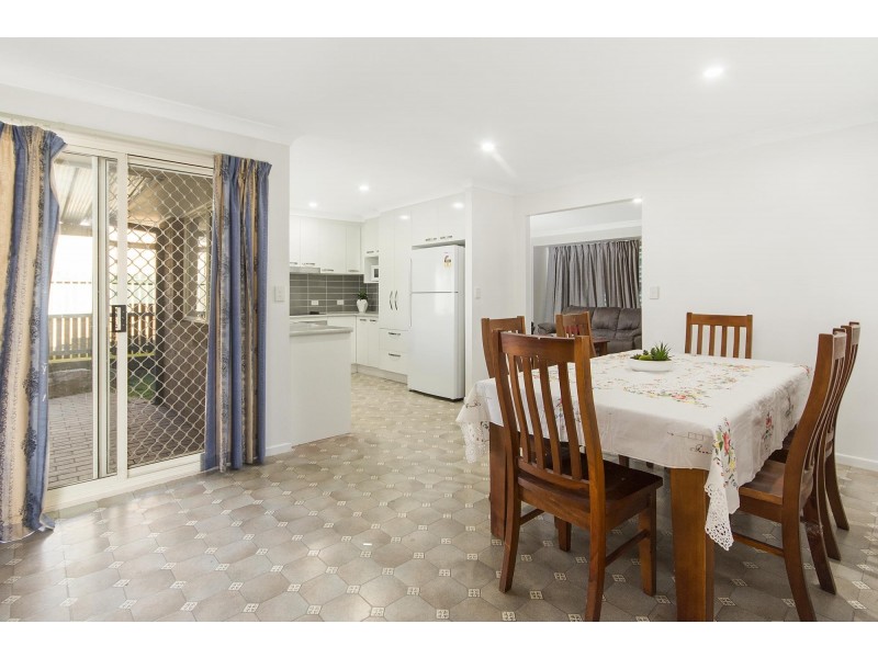 34 Jonquil Circuit, Flinders View QLD 4305