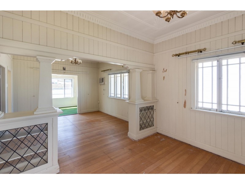 67 Warwick Rd, Ipswich QLD 4305