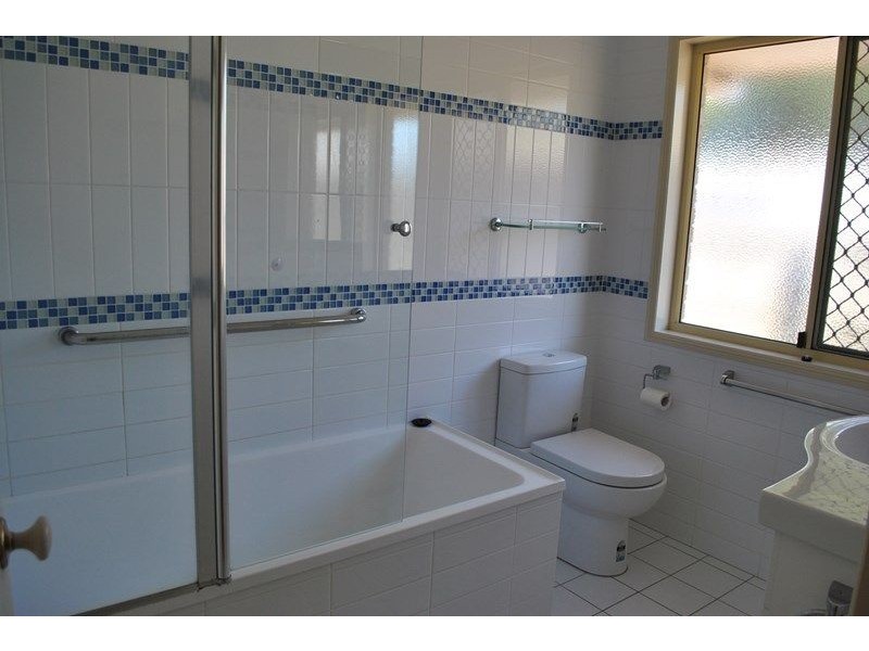 33 Rockman Drive, Raceview QLD 4305