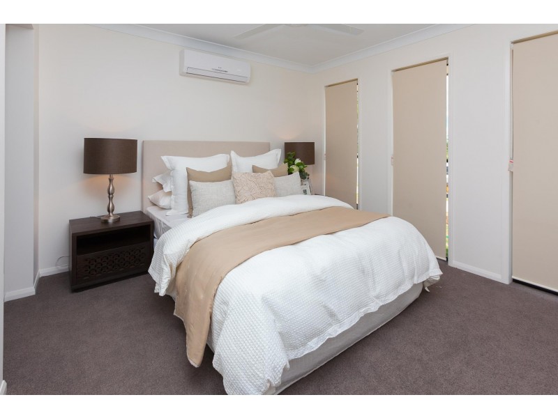 11 JOHN ST, Walloon QLD 4306