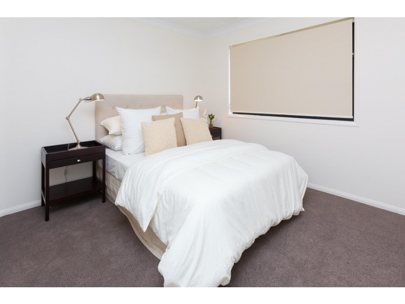 11 JOHN ST, Walloon QLD 4306