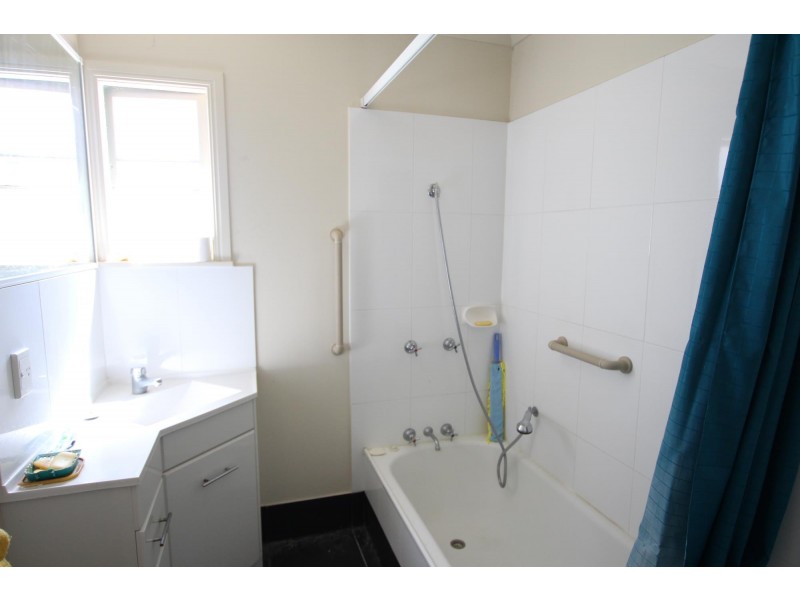 3 Telegraph Lane, North Ipswich QLD 4305