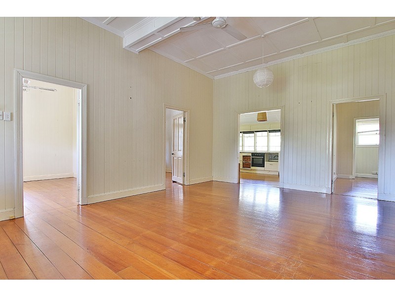 19 Salisbury Road, Ipswich QLD 4305