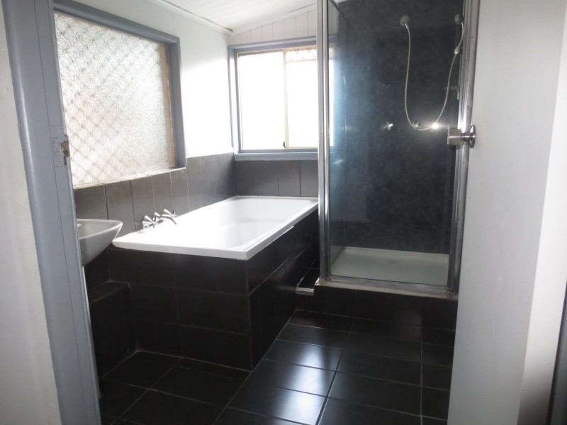 33 Lowry Street, North Ipswich QLD 4305