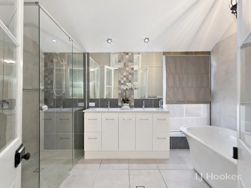 12 Green Street, Booval QLD 4304