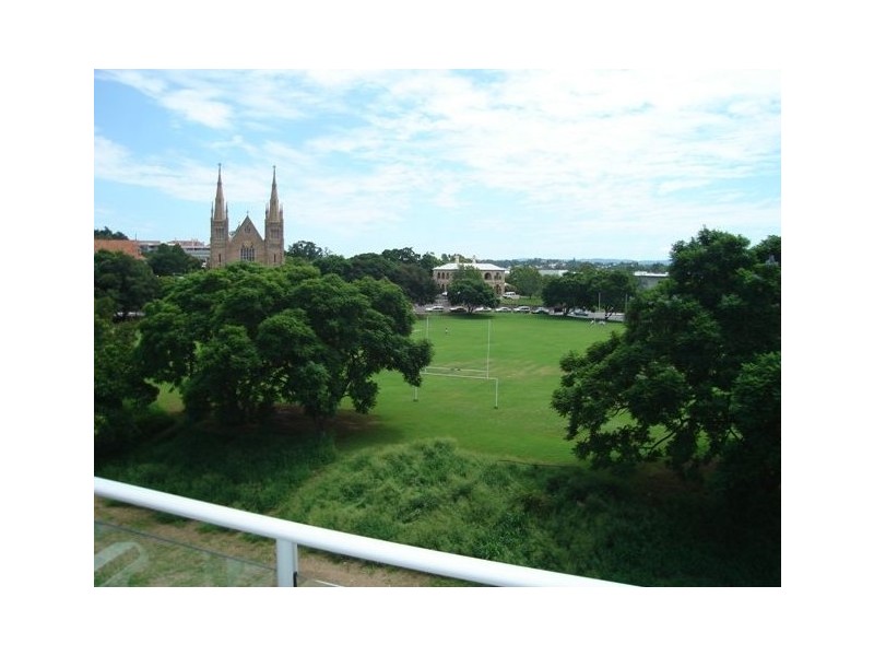 1005/11 Ellenborough Street, Woodend QLD 4305