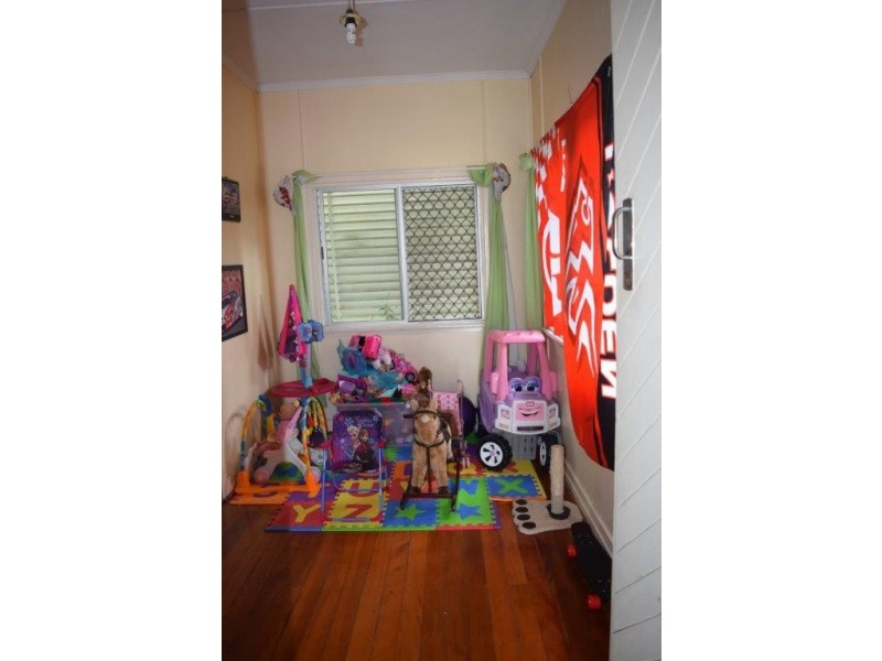 34 Creek street, Bundamba QLD 4304