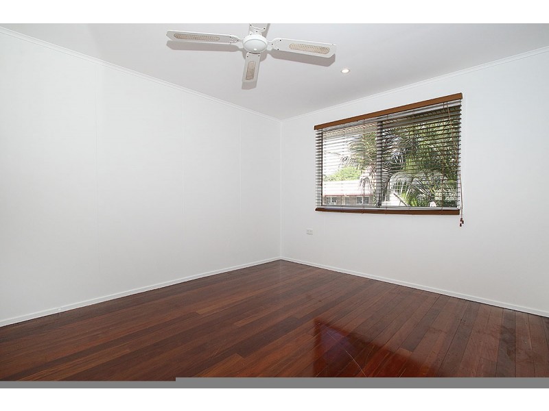 12 Stephen Crescent, Goodna QLD 4300