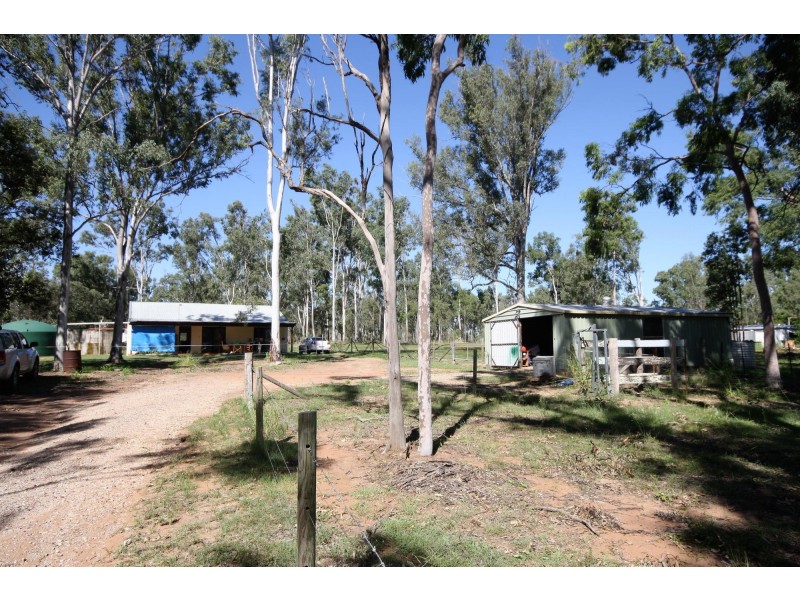 39 LAKE STREET, Atkinsons Dam QLD 4311