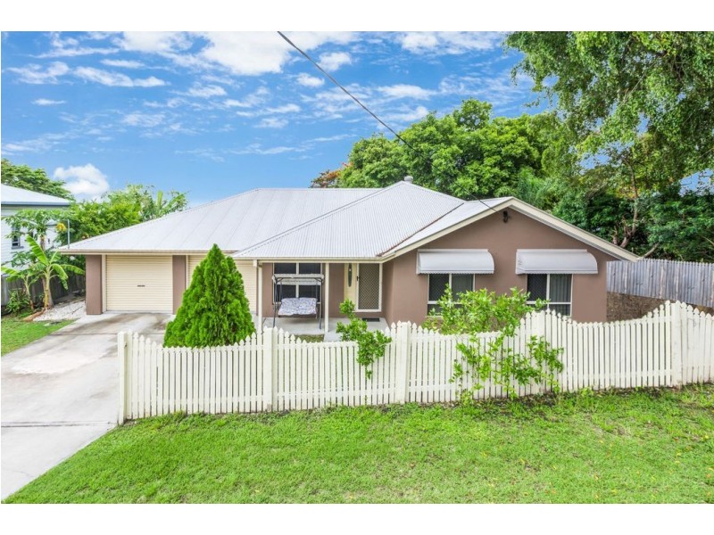 32 Whitehill Road, Eastern Heights QLD 4305
