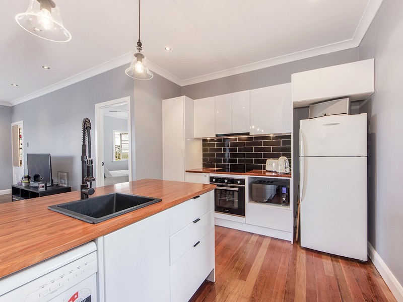 2 Reginald Street, North Ipswich QLD 4305