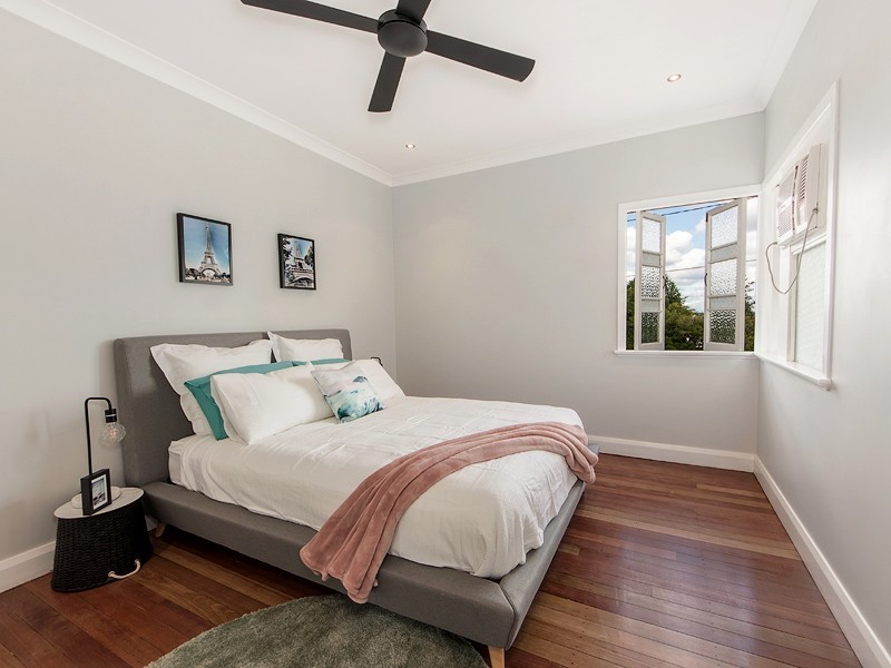 2 Reginald Street, North Ipswich QLD 4305