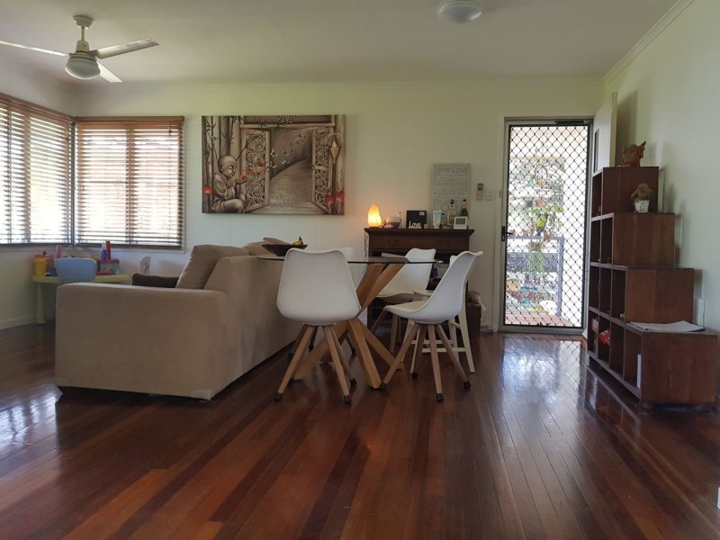 27 Flinders Street, Leichhardt QLD 4305