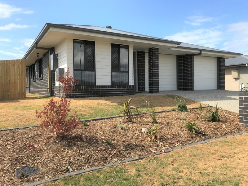 1/12 reaside rd, Walloon QLD 4306