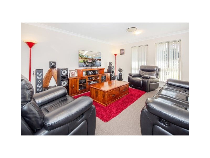 7 Comona Court, Wulkuraka QLD 4305