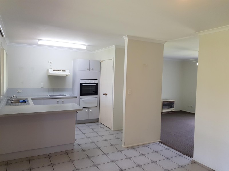 9 Brooker Court, Raceview QLD 4305