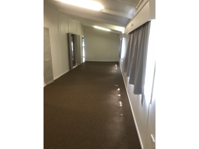 1/5 Easton, Newtown QLD 4305