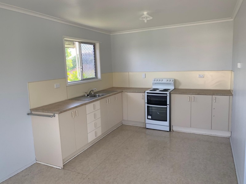 76 River Road, Bundamba QLD 4304