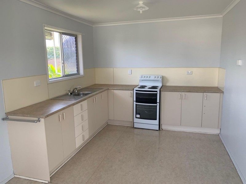 76 River Road, Bundamba QLD 4304