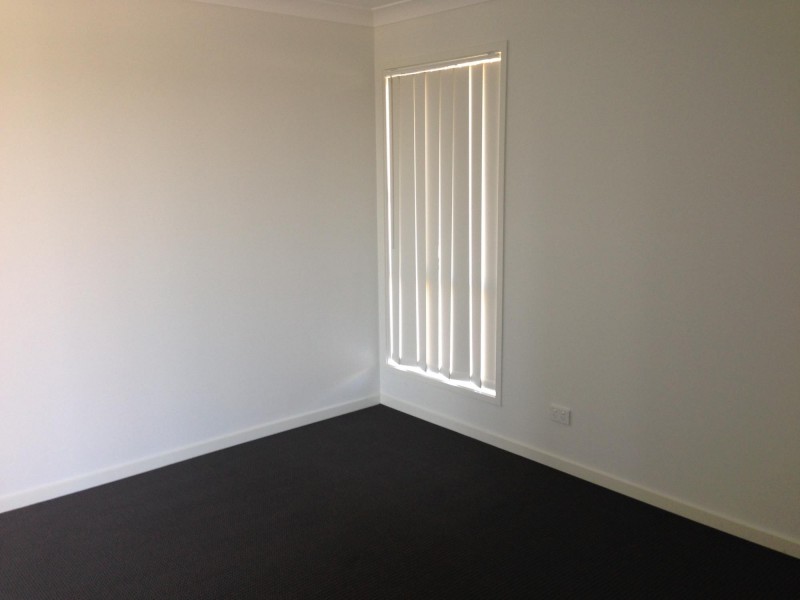 18 Pendragon Street, Raceview QLD 4305