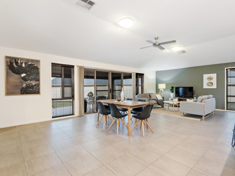 19 Piccadilly Court, Deebing Heights QLD 4306