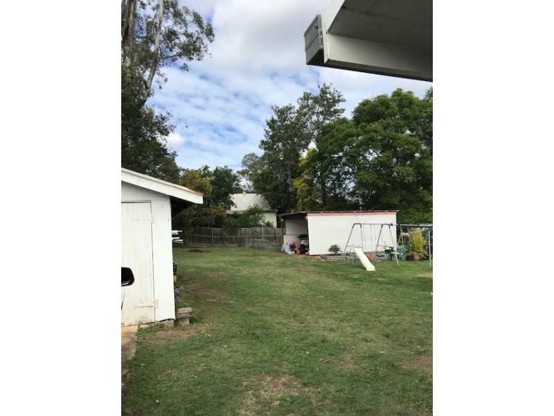 41 Lindsay Street, Bundamba QLD 4304